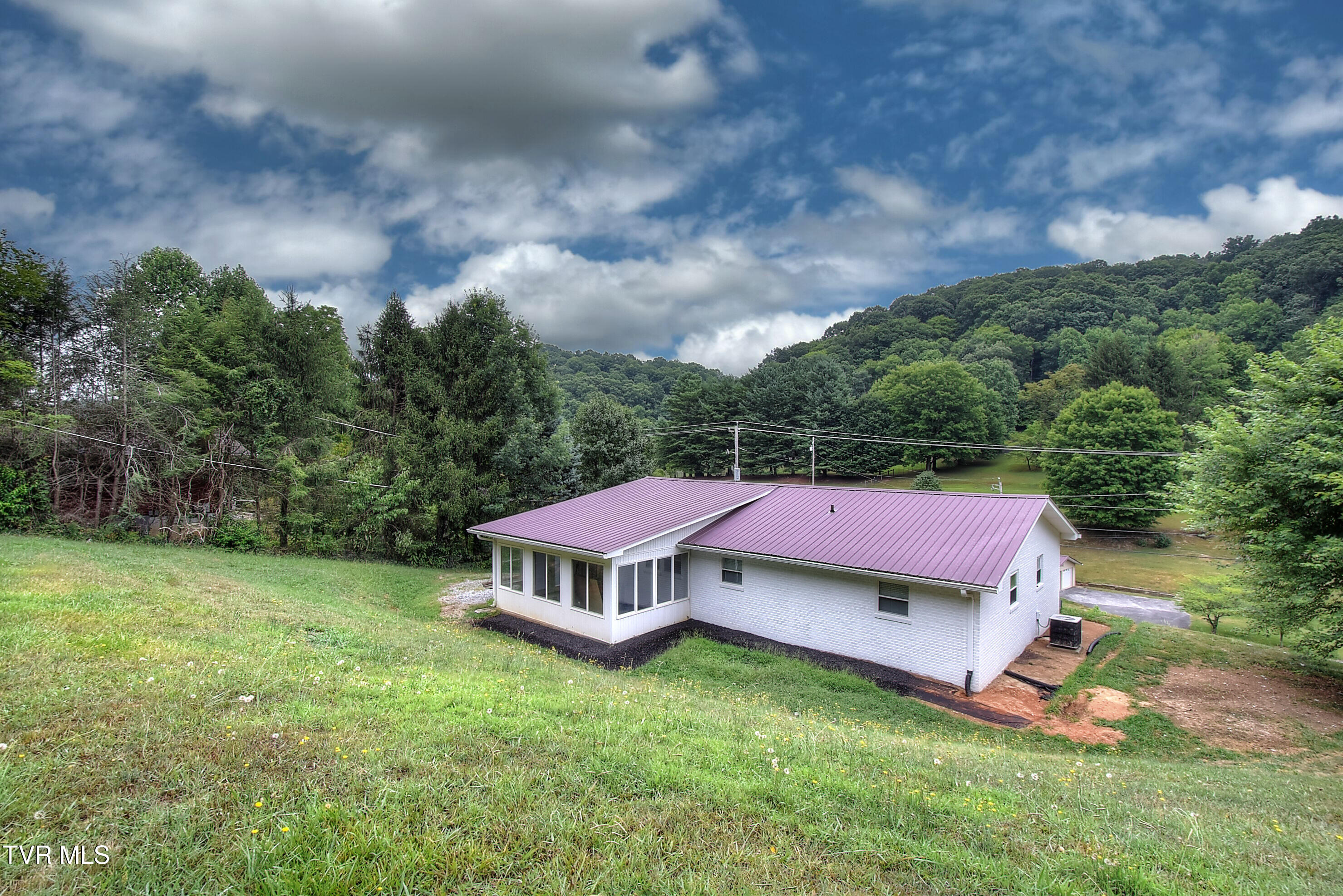1660 Rock Springs Road Kingsport, TN 37664 - Photo 5 of 30 DSC_0631_2_3_4_5_6 (1)