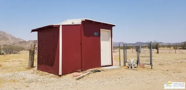 $380,000 | 31750 Selmadolph Street, Lucerne Valley, CA 92356