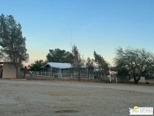 $380,000 | 31750 Selmadolph Street, Lucerne Valley, CA 92356