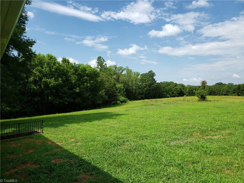 1463 Smith Road Westfield, NC 27053 - Photo 4 of 15 Gallery Image 4