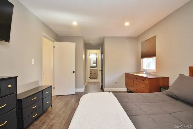 $340,000 | 14 Somerset Drive, Suffern, NY 10901