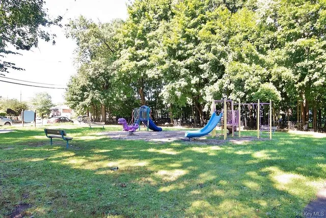 $340,000 | 14 Somerset Drive, Suffern, NY 10901