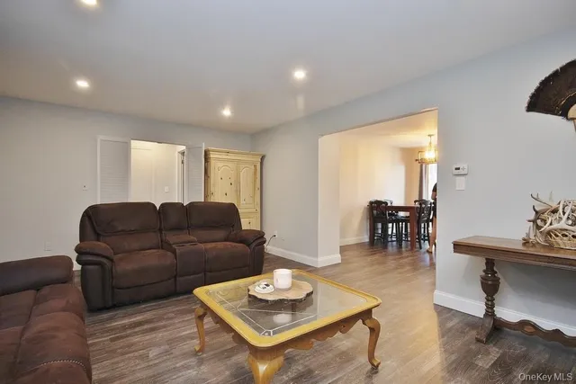 $340,000 | 14 Somerset Drive, Suffern, NY 10901