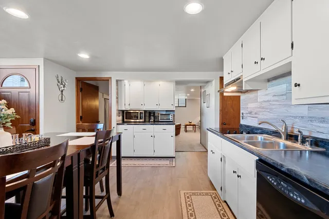 $499,900 | 2203 Gilson Court, Green Bay, WI 54304