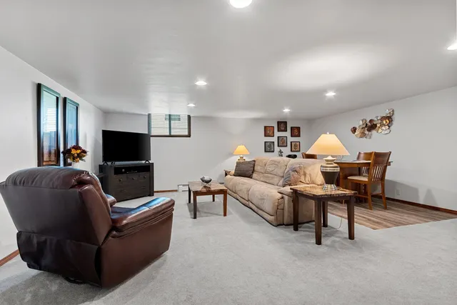 $499,900 | 2203 Gilson Court, Green Bay, WI 54304