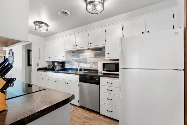 $499,900 | 2203 Gilson Court, Green Bay, WI 54304