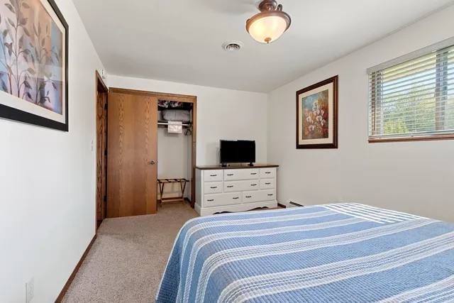 $499,900 | 2203 Gilson Court, Green Bay, WI 54304