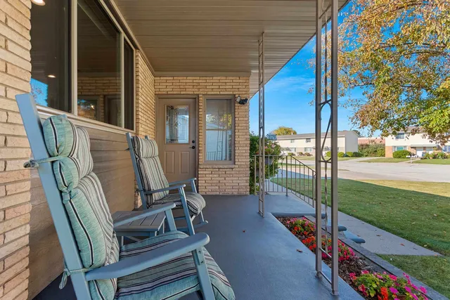 $499,900 | 2203 Gilson Court, Green Bay, WI 54304