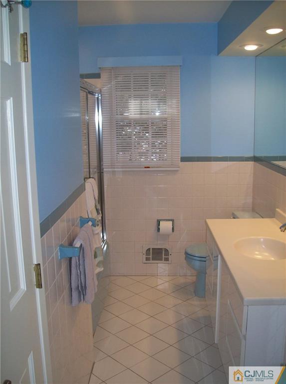 1 Stearns Road East Brunswick, NJ 08816 - Photo 16 of 25 Gallery Image 16