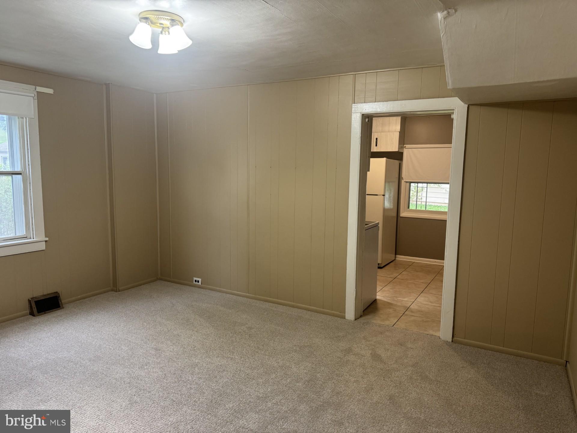508 Warren Road Cockeysville, MD 21030 - Photo 2 of 19 living room