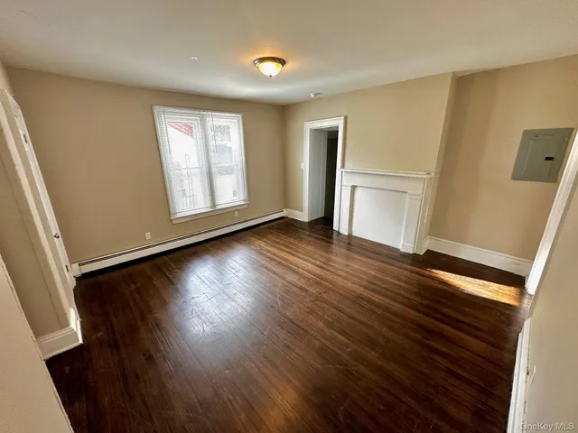 $2,300 | 181 Mansion Street, Unit B, Poughkeepsie, NY 12601