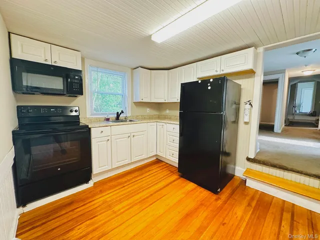 $2,300 | 181 Mansion Street, Unit B, Poughkeepsie, NY 12601