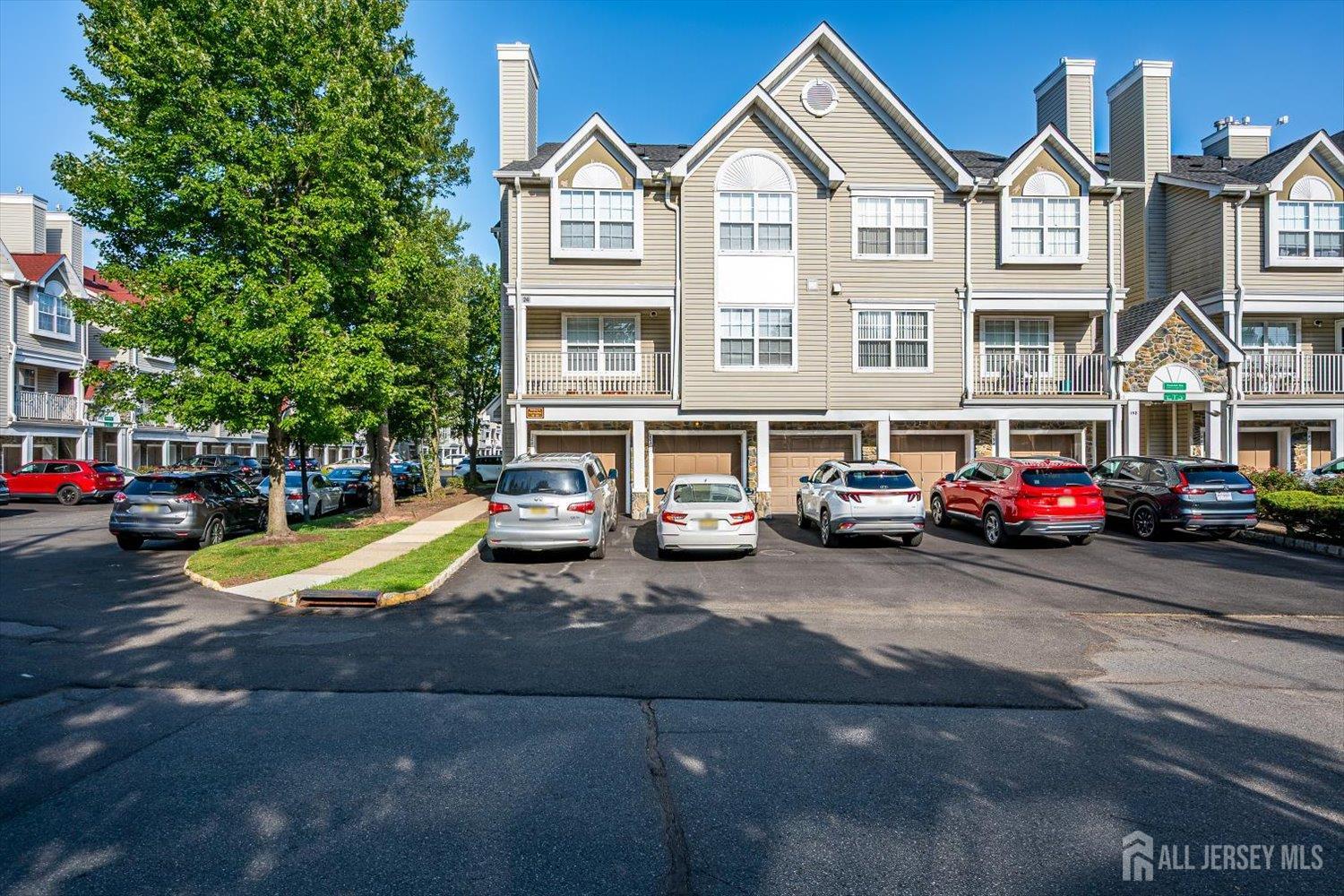 202 Prestwick Way Edison, NJ 08820 - Photo 3 of 31
