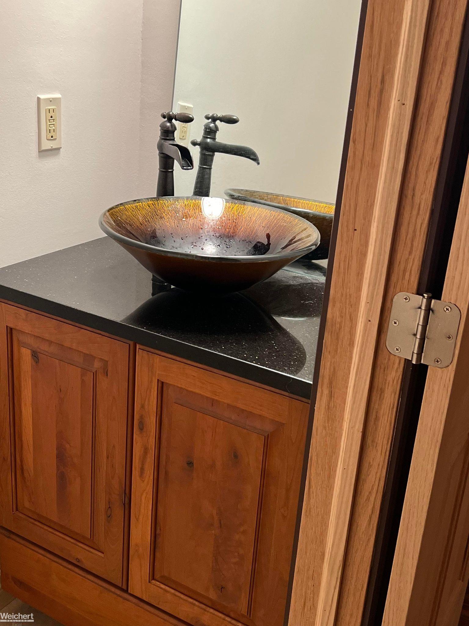 1271 Green Ridge Road Rochester Hills, MI 48309 - Photo 40 of 68