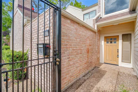 $4,500 | 1037 Town Pl Street, Houston, TX 77057