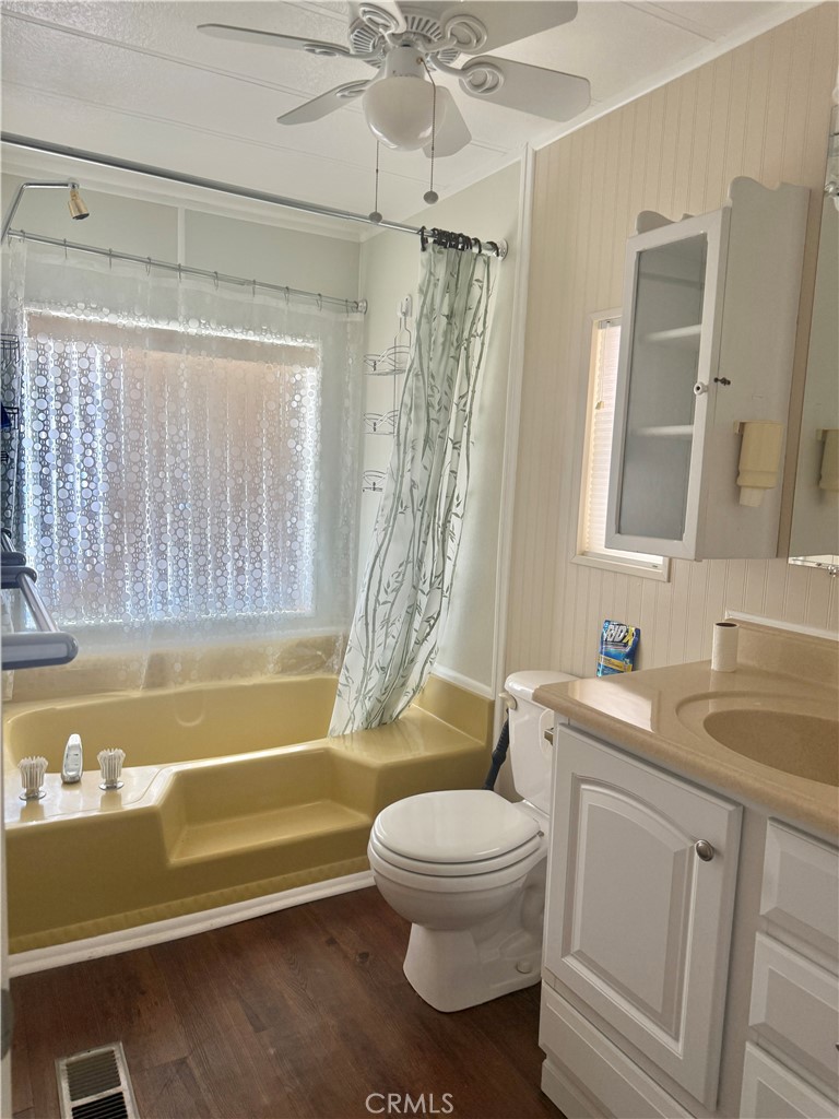 148574 Panoply Road Needles, CA 92363 - Photo 16 of 24 Main bedroom on suite