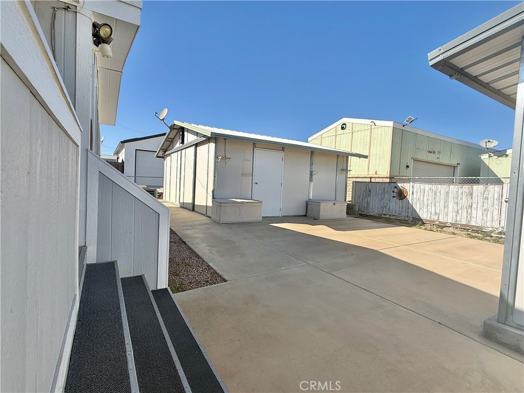 148574 Panoply Road Needles, CA 92363 - Photo 6 of 24