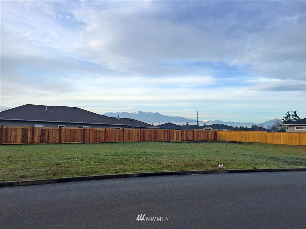 9999 Royal Loop Sequim, WA 98382 - Photo 3 of 25 Gallery Image 3