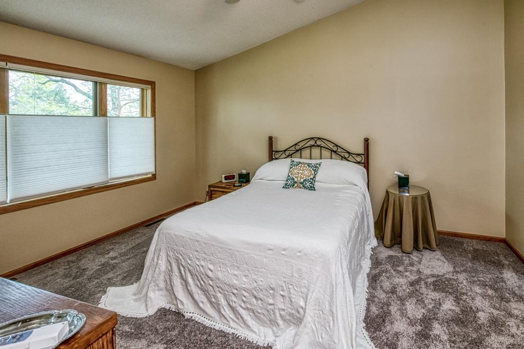 700 Oak Ridge Court East Burnsville, MN 55306 - Photo 19 of 37