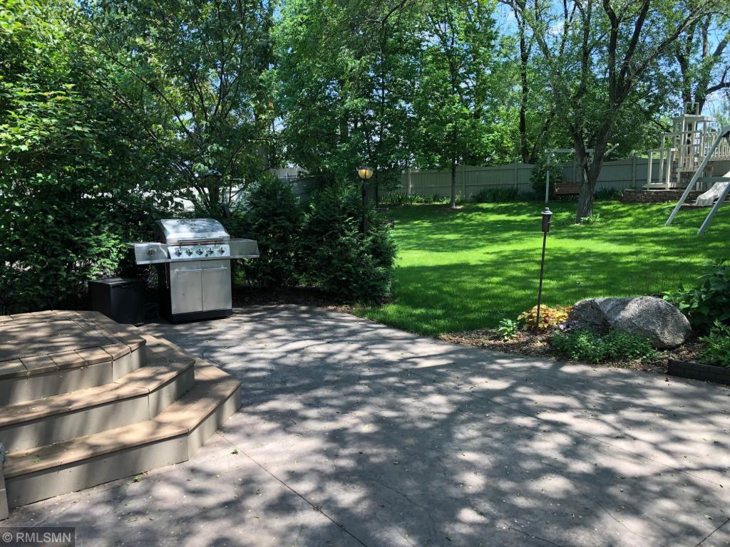 700 Oak Ridge Court East Burnsville, MN 55306 - Photo 31 of 37