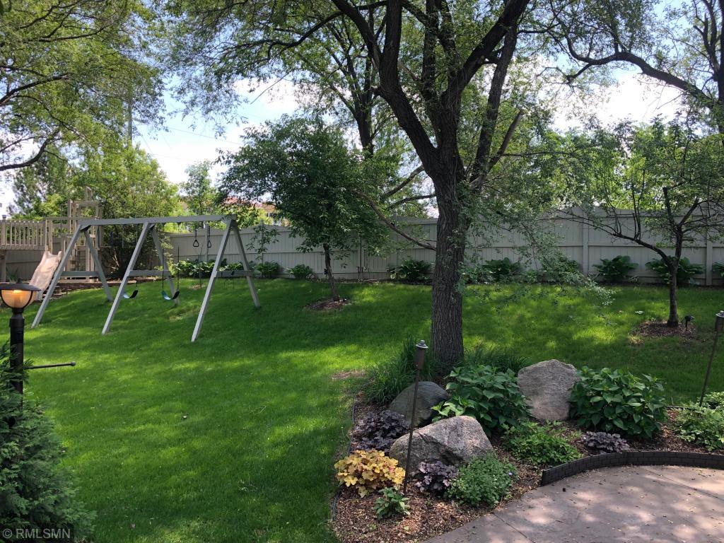 700 Oak Ridge Court East Burnsville, MN 55306 - Photo 32 of 37