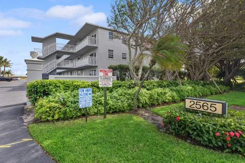 $300,000 | 2565 South Ocean Boulevard, Unit 1180, Palm Beach, FL 33480
