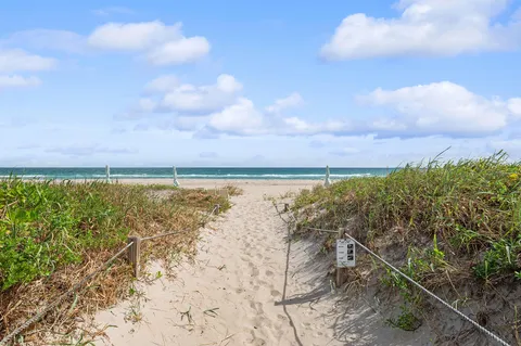 $300,000 | 2565 South Ocean Boulevard, Unit 1180, Palm Beach, FL 33480