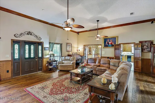 $519,900 | 1600 Pine Hill Drive, Raymond, MS 39154