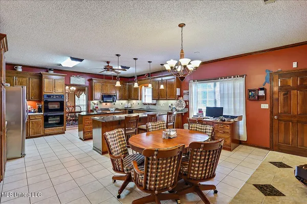 $519,900 | 1600 Pine Hill Drive, Raymond, MS 39154