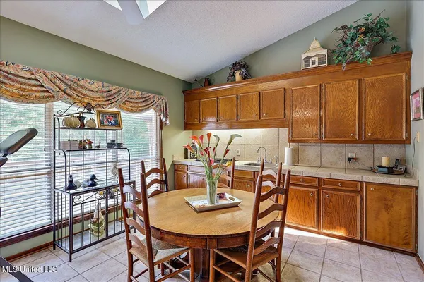 $519,900 | 1600 Pine Hill Drive, Raymond, MS 39154