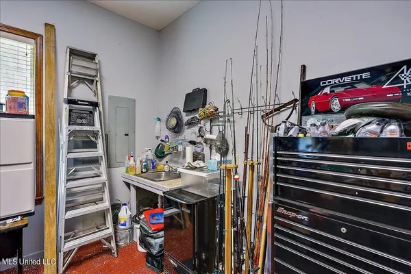 $519,900 | 1600 Pine Hill Drive, Raymond, MS 39154