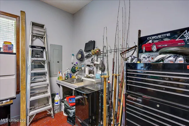 $533,900 | 1600 Pine Hill Drive, Raymond, MS 39154