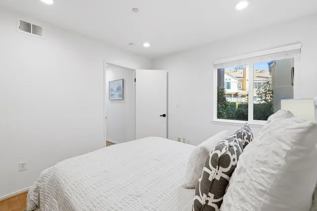 $959,999 | 6957 Rodling Drive, Unit F, San Jose, CA 95138