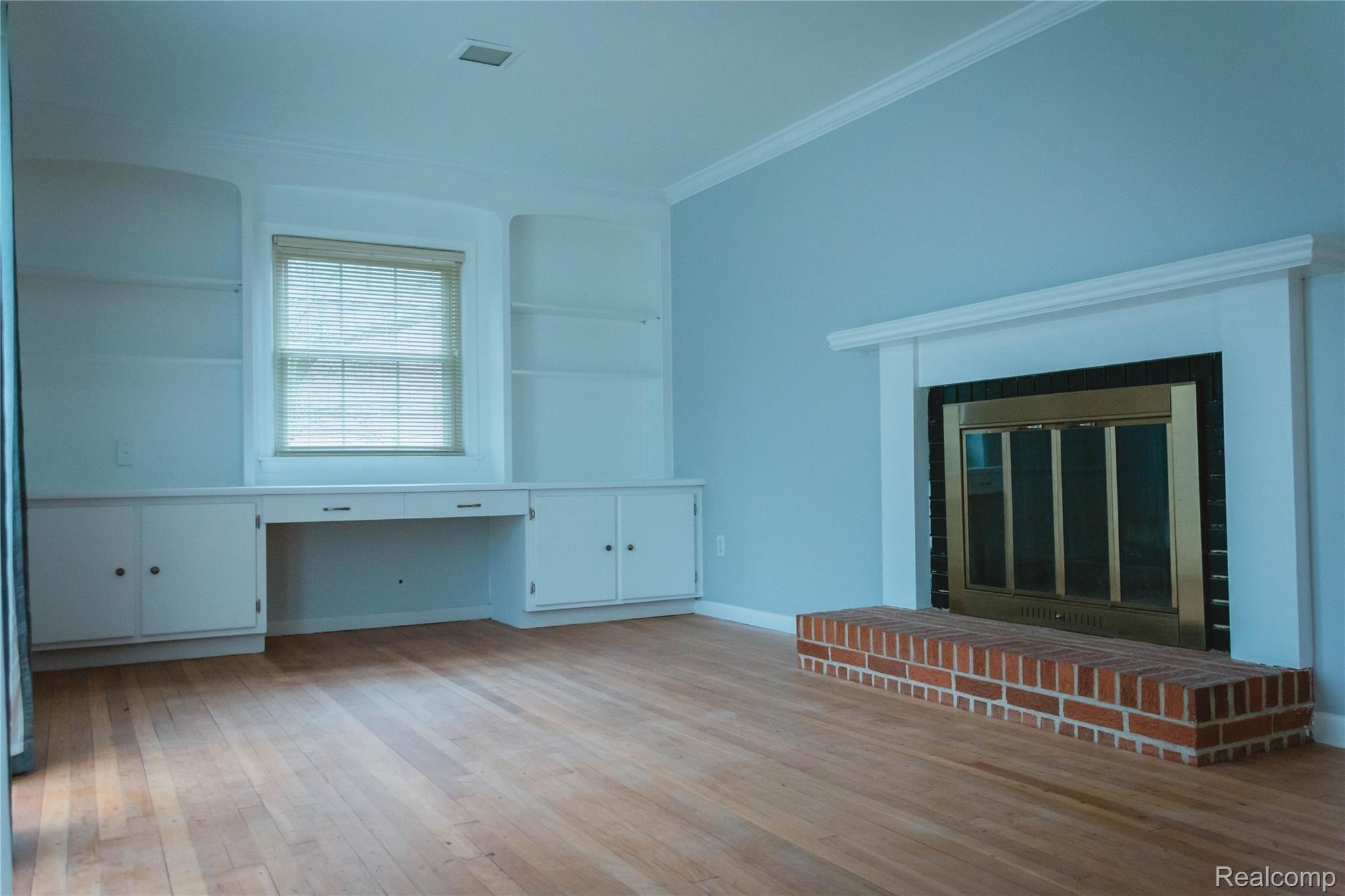 32237 Baintree Road Farmington, MI 48334 - Photo 9 of 36 32237 Baintree Rd realESTATE-24.jpg