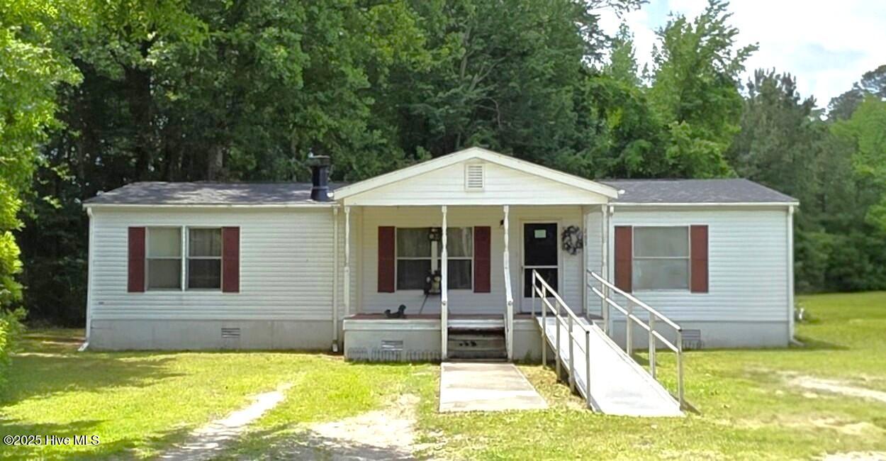265 Neuse Road New Bern, NC 28560 - Photo 1 of 12 Inviting Front Porch