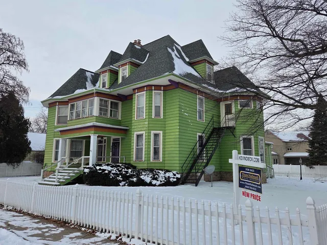 $449,900 | 360 1st Street, Menasha, WI 54952