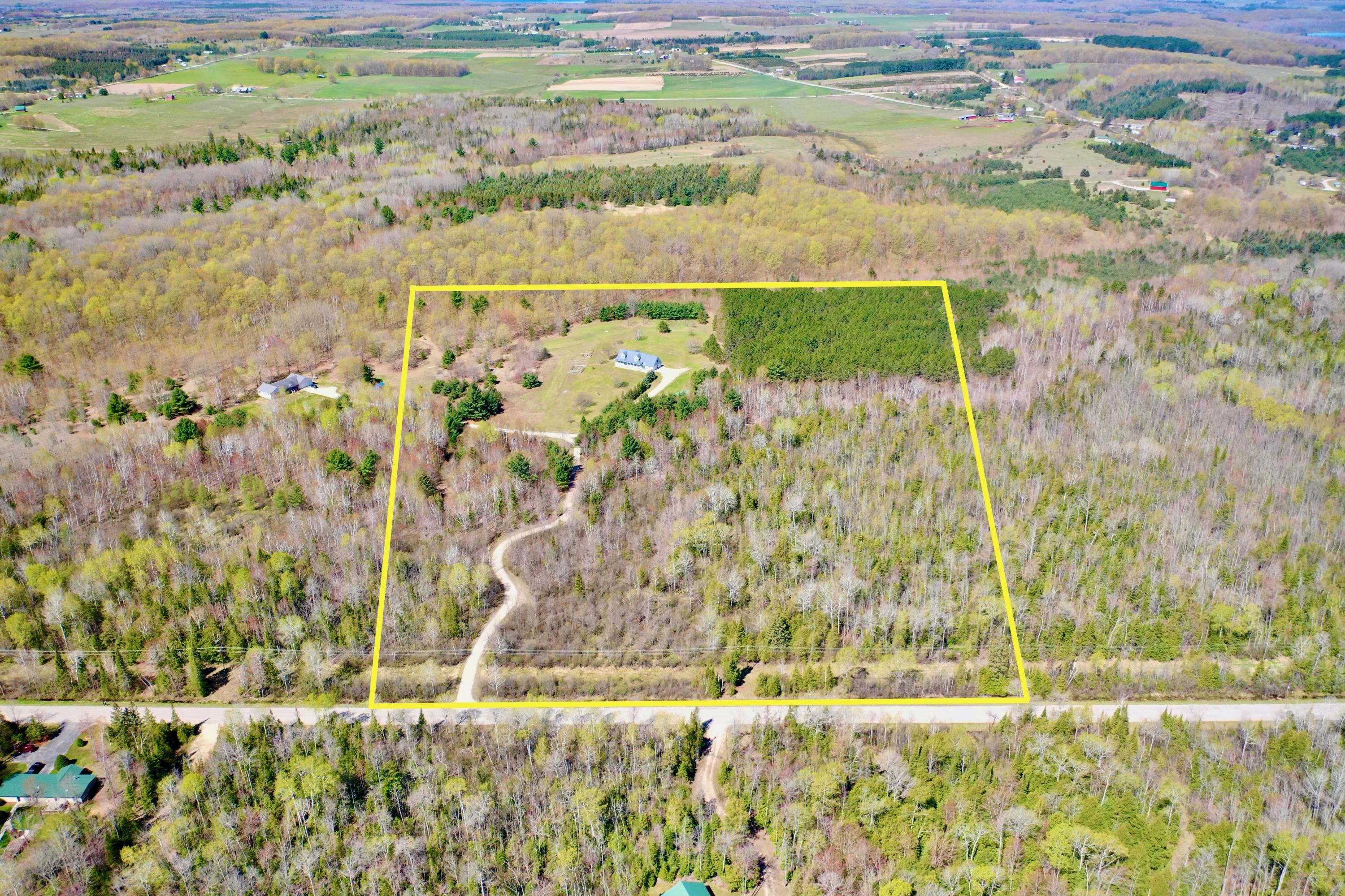 8625 Kate Hanson Road Cheboygan, MI 49721 - Photo 11 of 88 DJI_0925