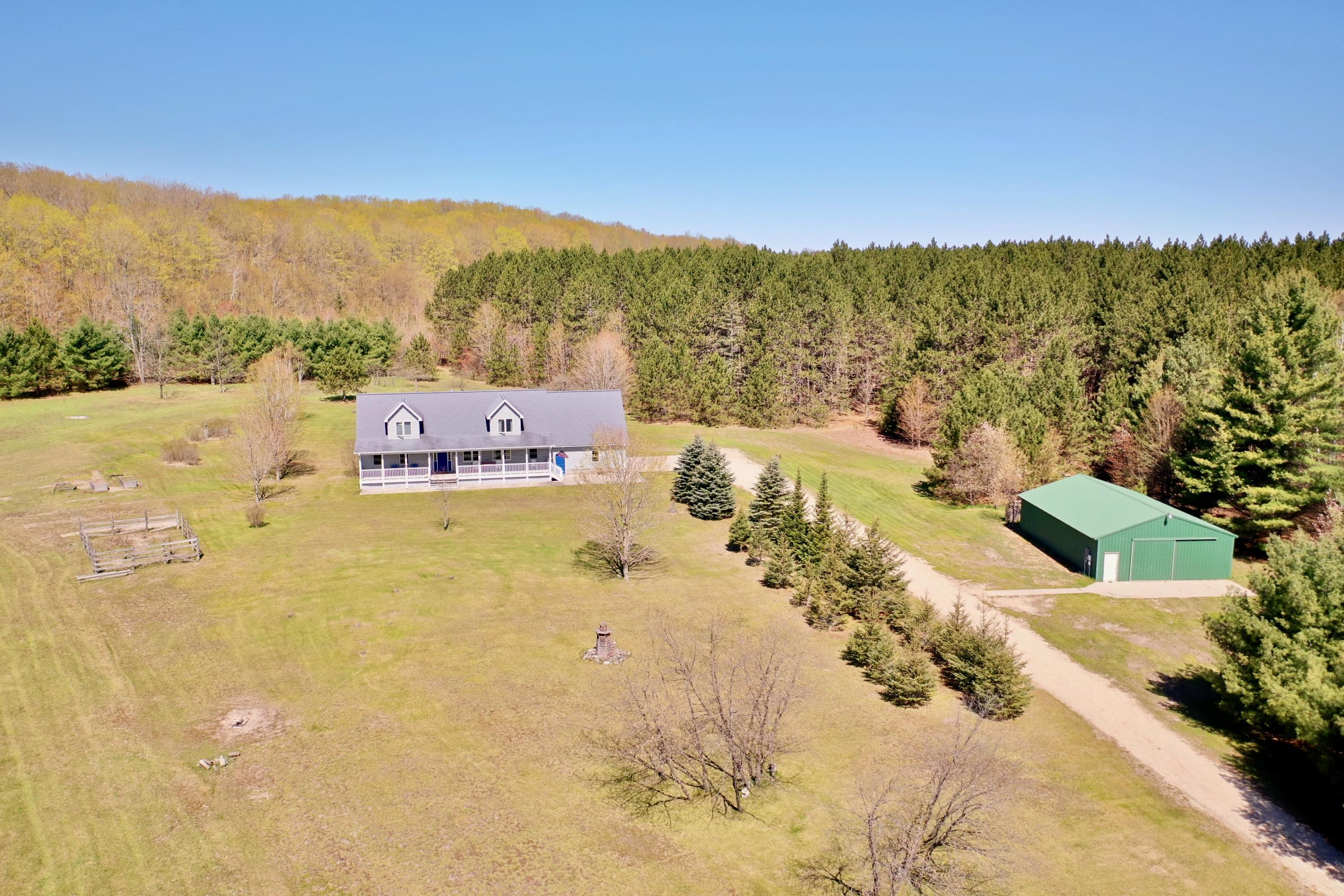 8625 Kate Hanson Road Cheboygan, MI 49721 - Photo 5 of 88 DJI_0935