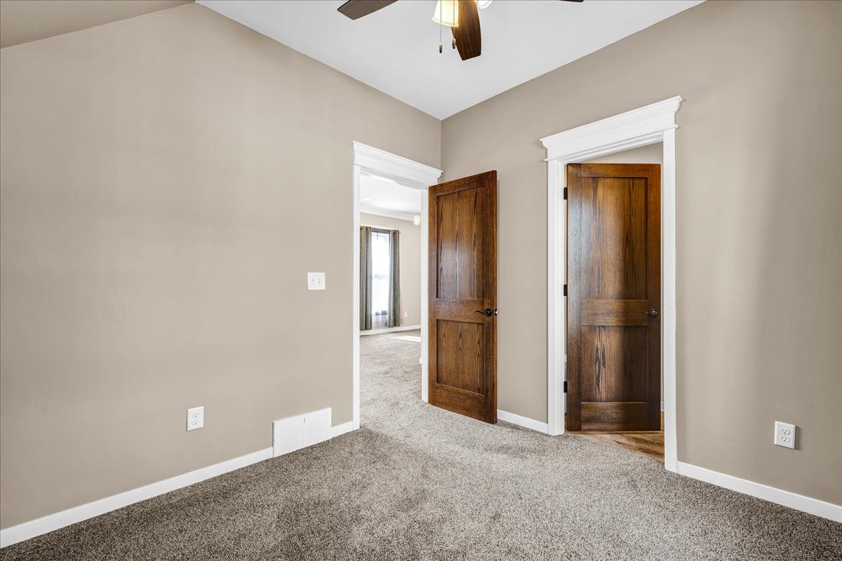 606 South Main Street Eureka, IL 61530 - Photo 12 of 36