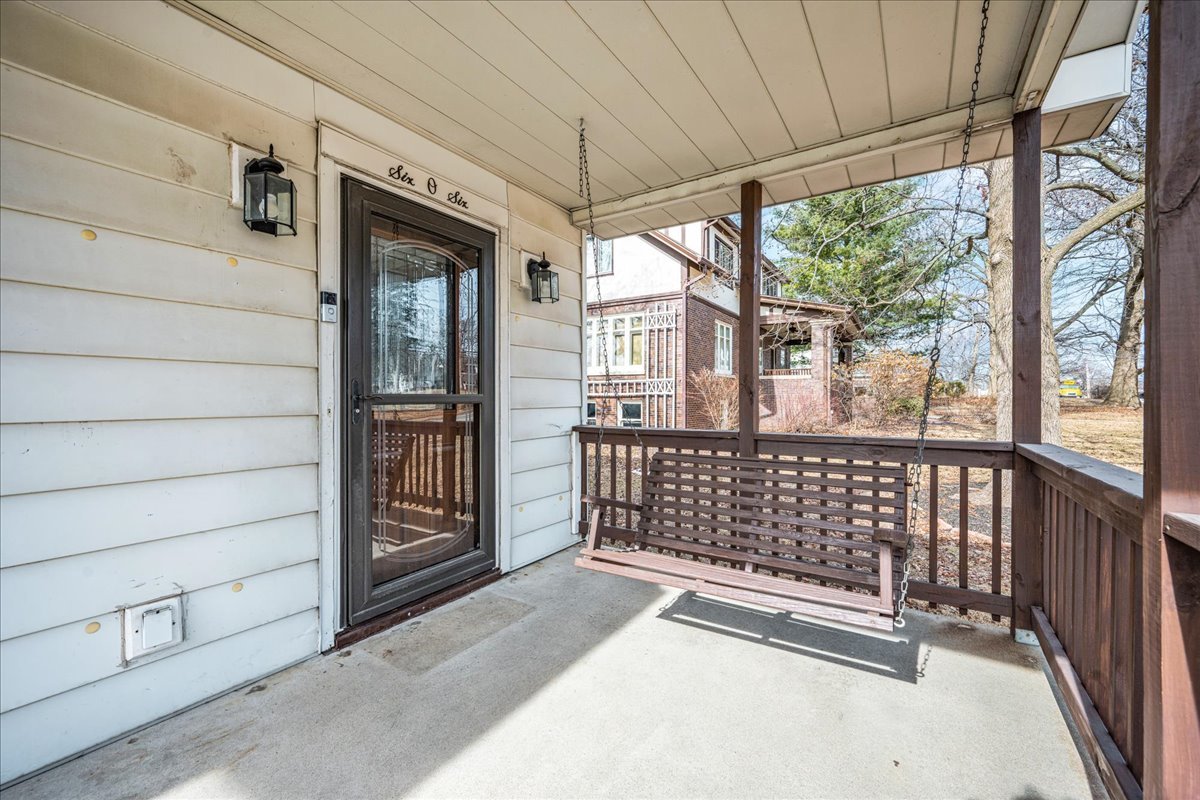 606 South Main Street Eureka, IL 61530 - Photo 2 of 36