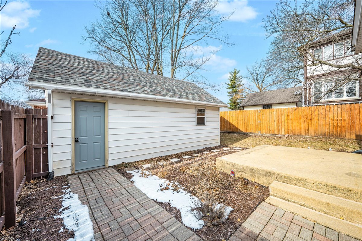 606 South Main Street Eureka, IL 61530 - Photo 24 of 36