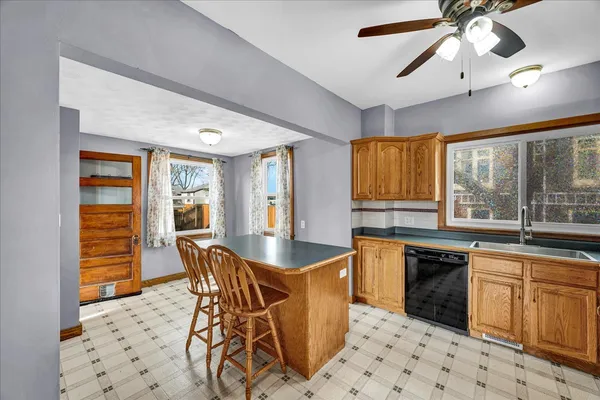 $230,000 | 606 South Main Street, Eureka, IL 61530