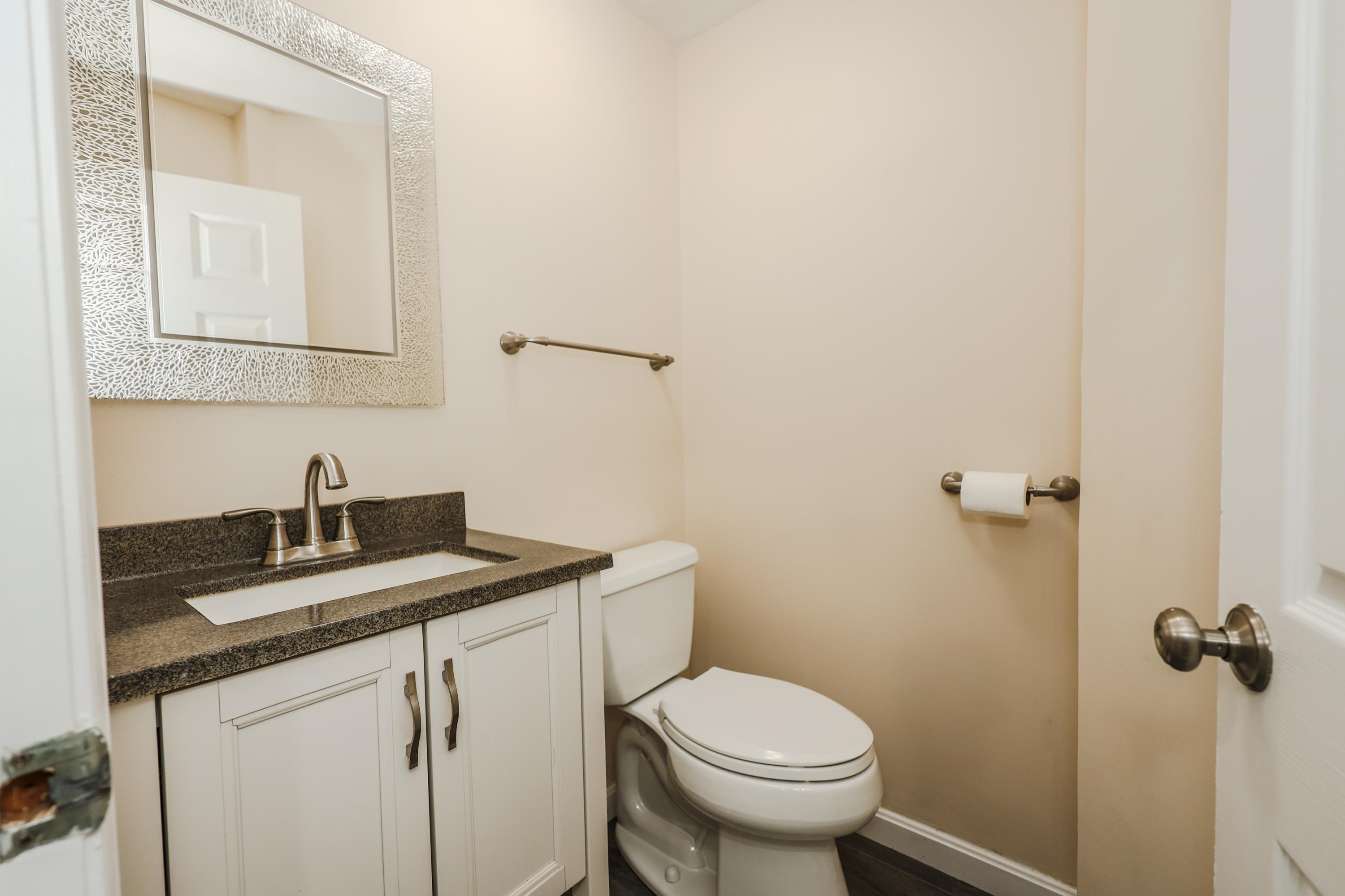 21 Cannongate III Road Nashua, NH 03063 - Photo 6 of 32 Gallery Image 6