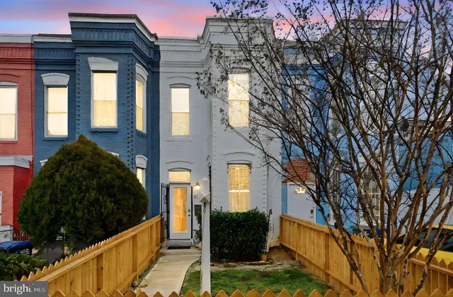 $659,900 | 813 12th Street Northeast, Washington, DC 20002