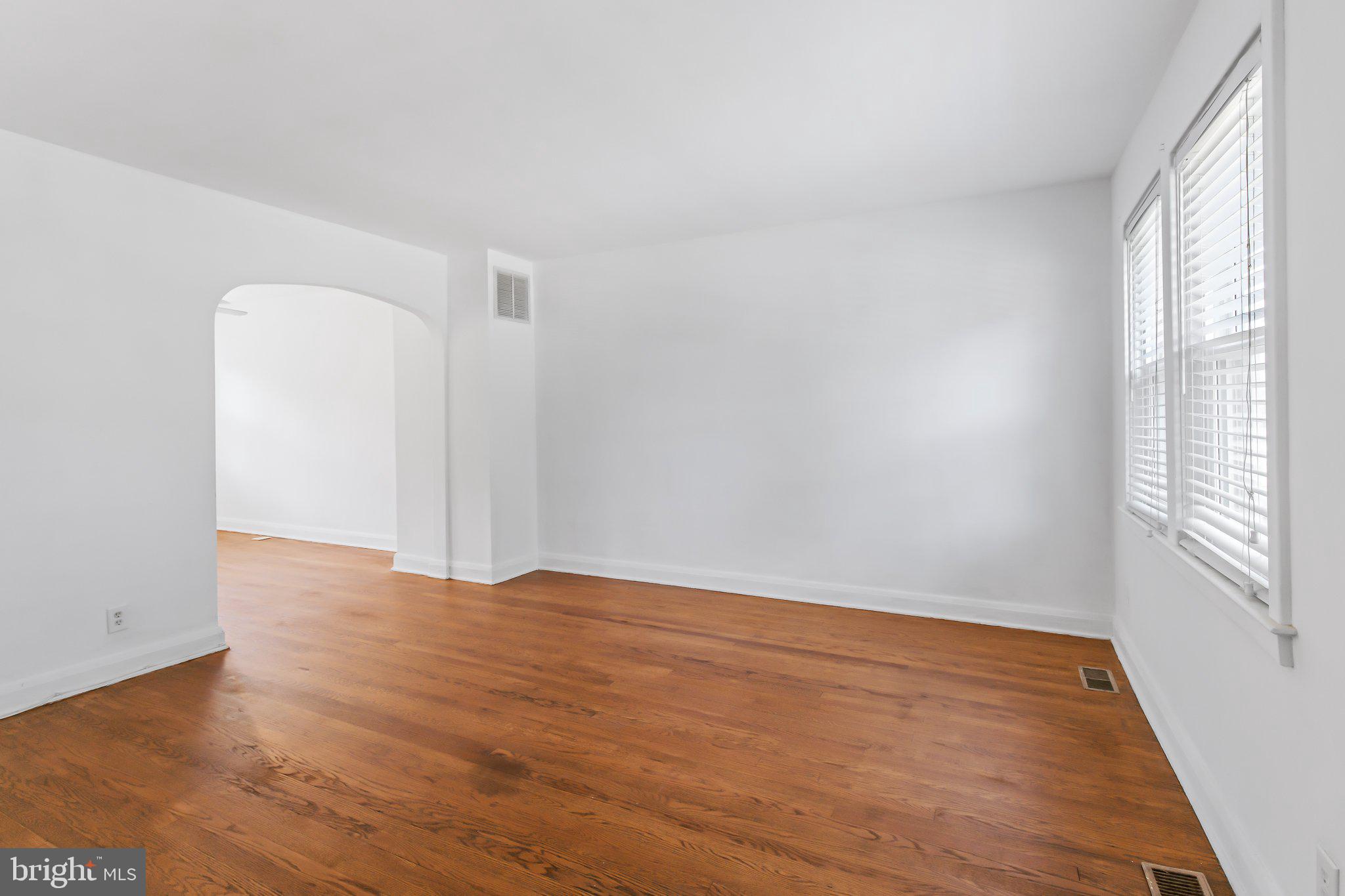 125 West Meadow Road Baltimore, MD 21225 - Photo 4 of 40 Gallery Image 4
