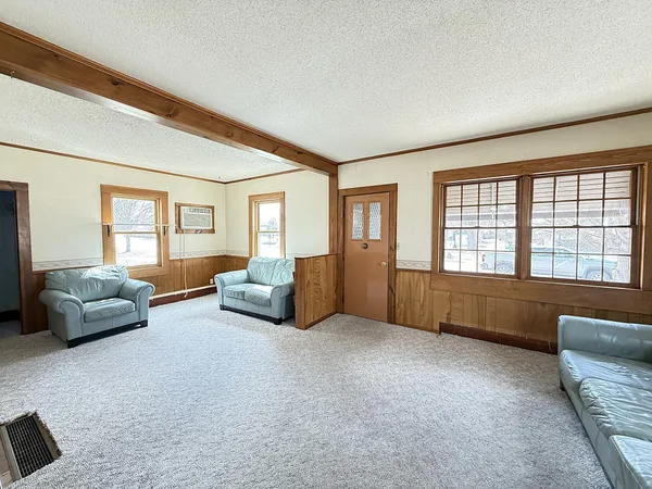 $184,900 | 112 4th Street Northwest, Ortonville, MN 56278