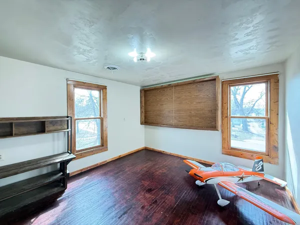 $184,900 | 112 4th Street Northwest, Ortonville, MN 56278