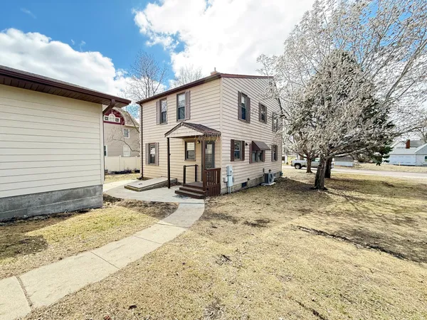 $184,900 | 112 4th Street Northwest, Ortonville, MN 56278