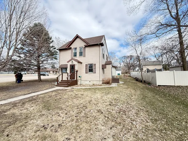$184,900 | 112 4th Street Northwest, Ortonville, MN 56278