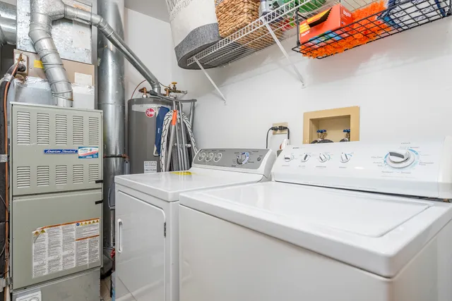 $265,000 | 17828 West Salisbury Drive, Gurnee, IL 60031